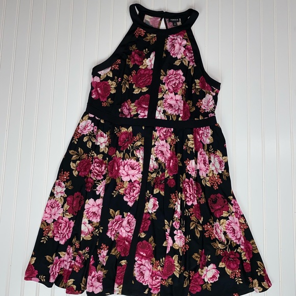 Torrid Black High Neck Skater Dress 2 - Picture 4 of 10